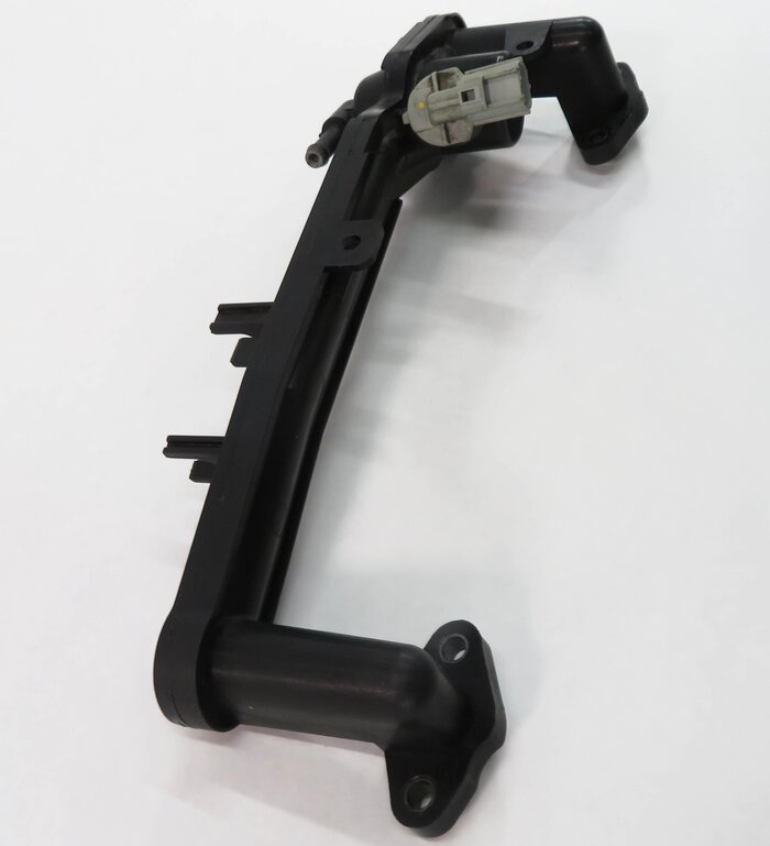 Thumbnail 5: 2006 RANGE ROVER SPORT (L320) 4.4L V8 ENGINE COOLANT CROSSOVER PIPE