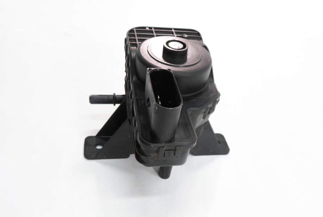 Thumbnail 5: 2010 BMW X5 (E70) DIESEL - EMISSION FLUID TRANSFER PUMP