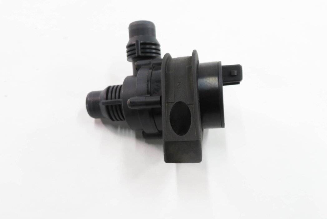 Thumbnail 6: 2010 BMW X5 (E70) 3.0L M57Y DIESEL ENGINE - AUX AUXILIARY WATER COOLANT PUMP