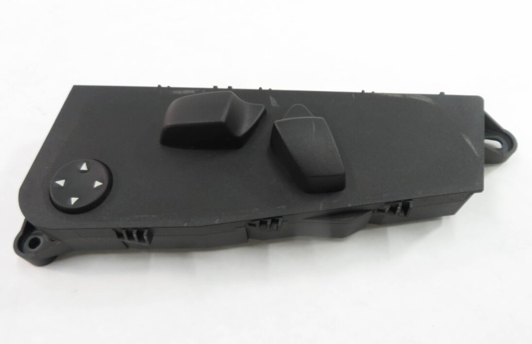 Thumbnail 2: 2007-2013 BMW X5 (E70) RIGHT FRONT PASSENGER POWER SEAT ADJUSTMENT SWITCH
