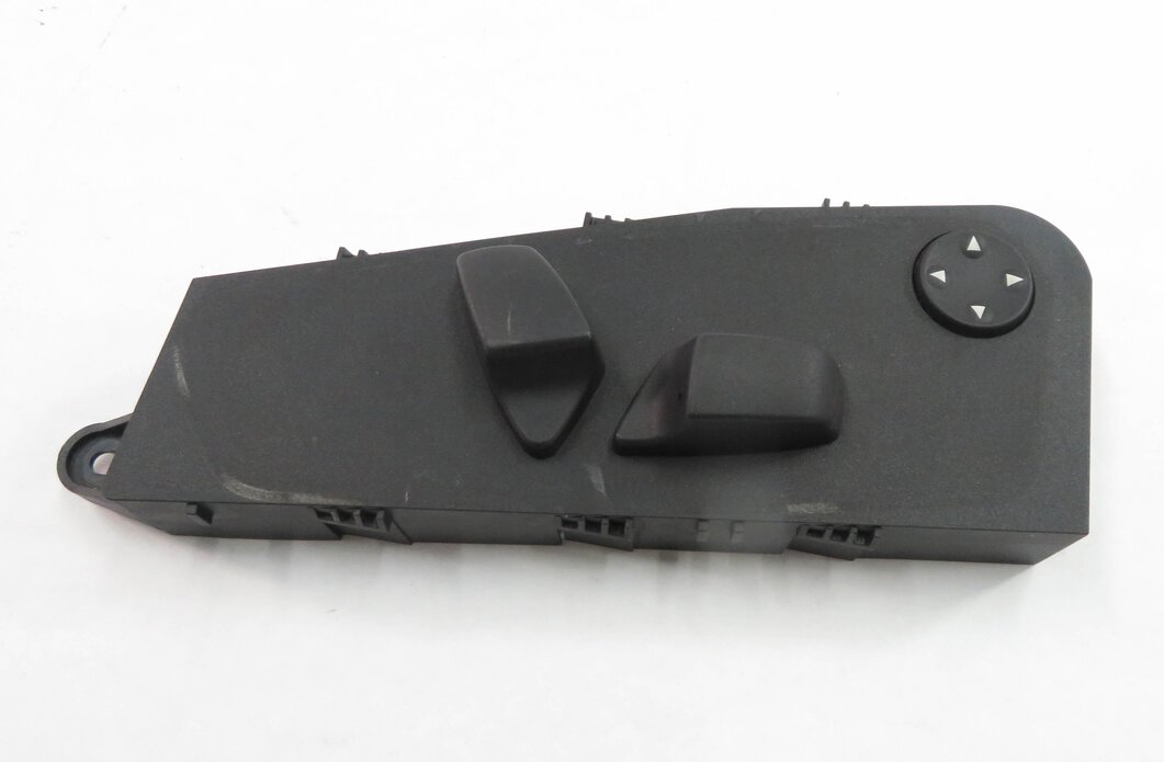 Thumbnail 5: 2007-2013 BMW X5 (E70) RIGHT FRONT PASSENGER POWER SEAT ADJUSTMENT SWITCH
