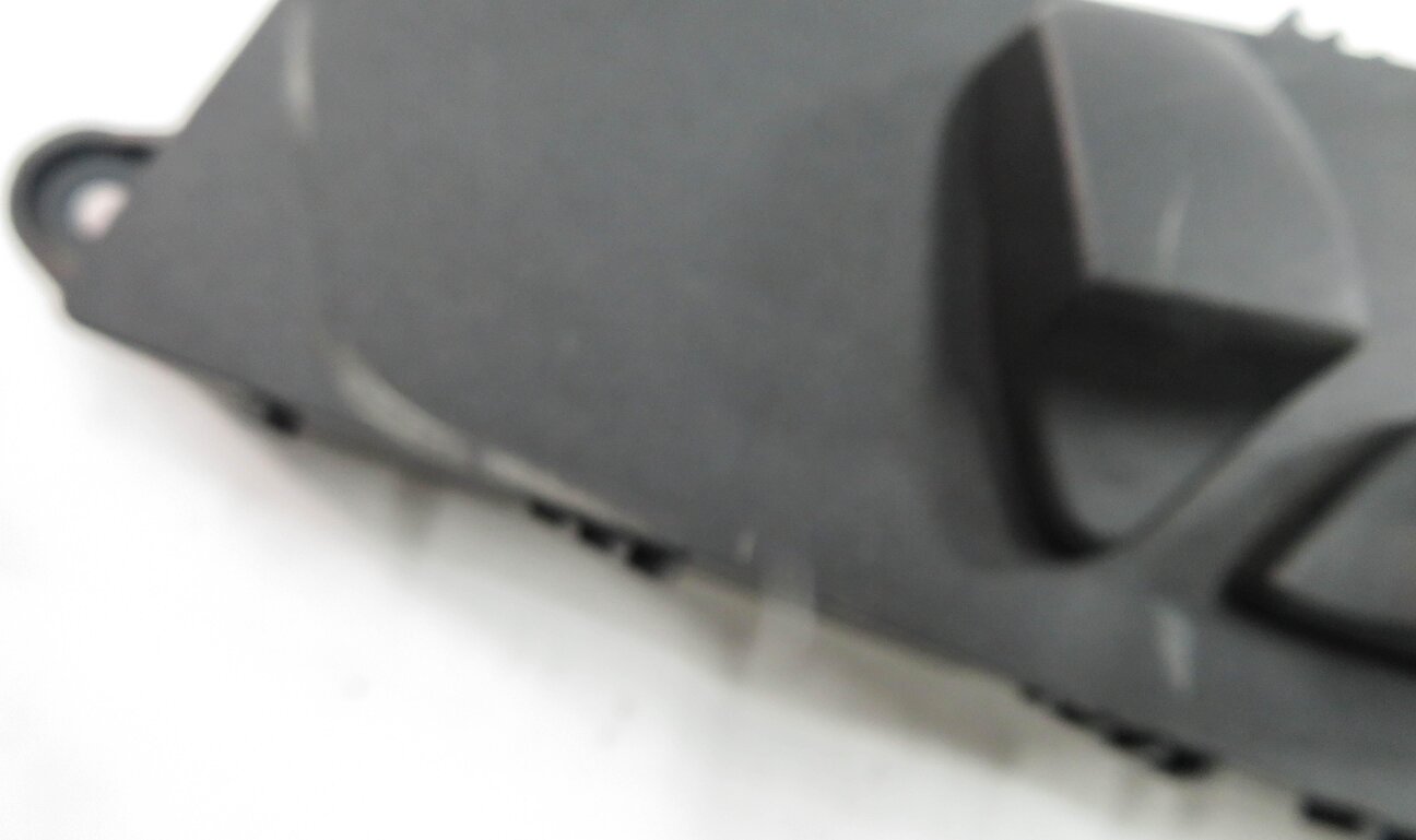 Thumbnail 8: 2007-2013 BMW X5 (E70) RIGHT FRONT PASSENGER POWER SEAT ADJUSTMENT SWITCH