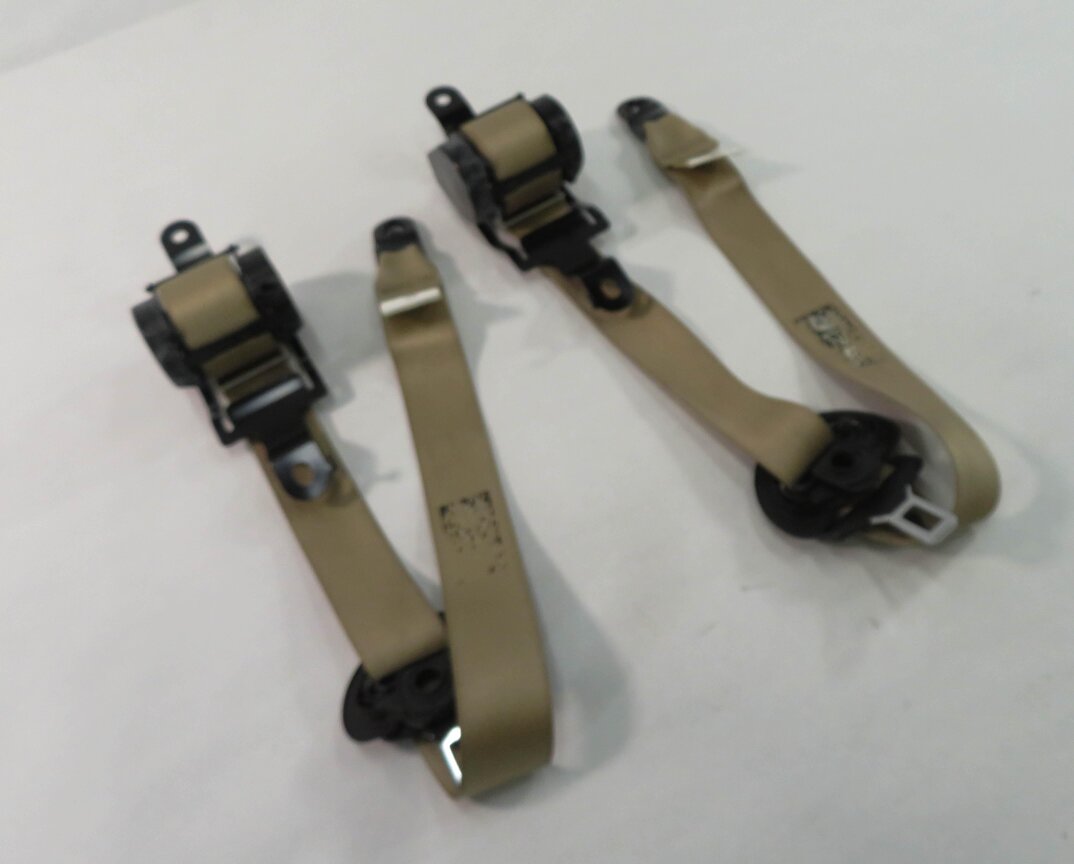 2010 BMW X5 (E70) LEFT & RIGHT REAR SECOND ROW SEATBELT RETRACTOR SET-2 (BEIGE)