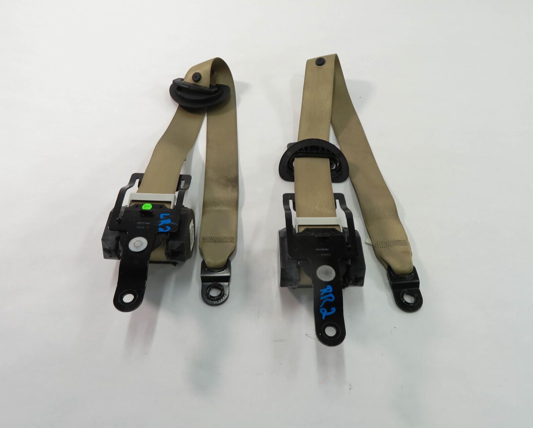 Thumbnail 5: 2010 BMW X5 (E70) LEFT & RIGHT REAR SECOND ROW SEATBELT RETRACTOR SET-2 (BEIGE)