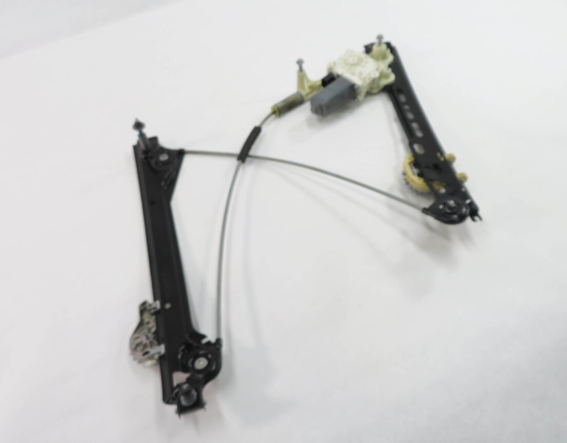 2014 PORSCHE CAYMAN S (981) RIGHT PASSENGER DOOR POWER WINDOW MOTOR w/ REGULATOR