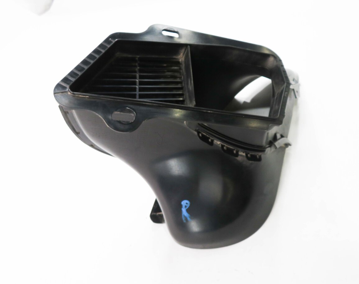 Thumbnail 3: 2014 PORSCHE CAYMAN S (981) RIGHT PASSENGER REAR ENGINE AIR INTAKE DUCT