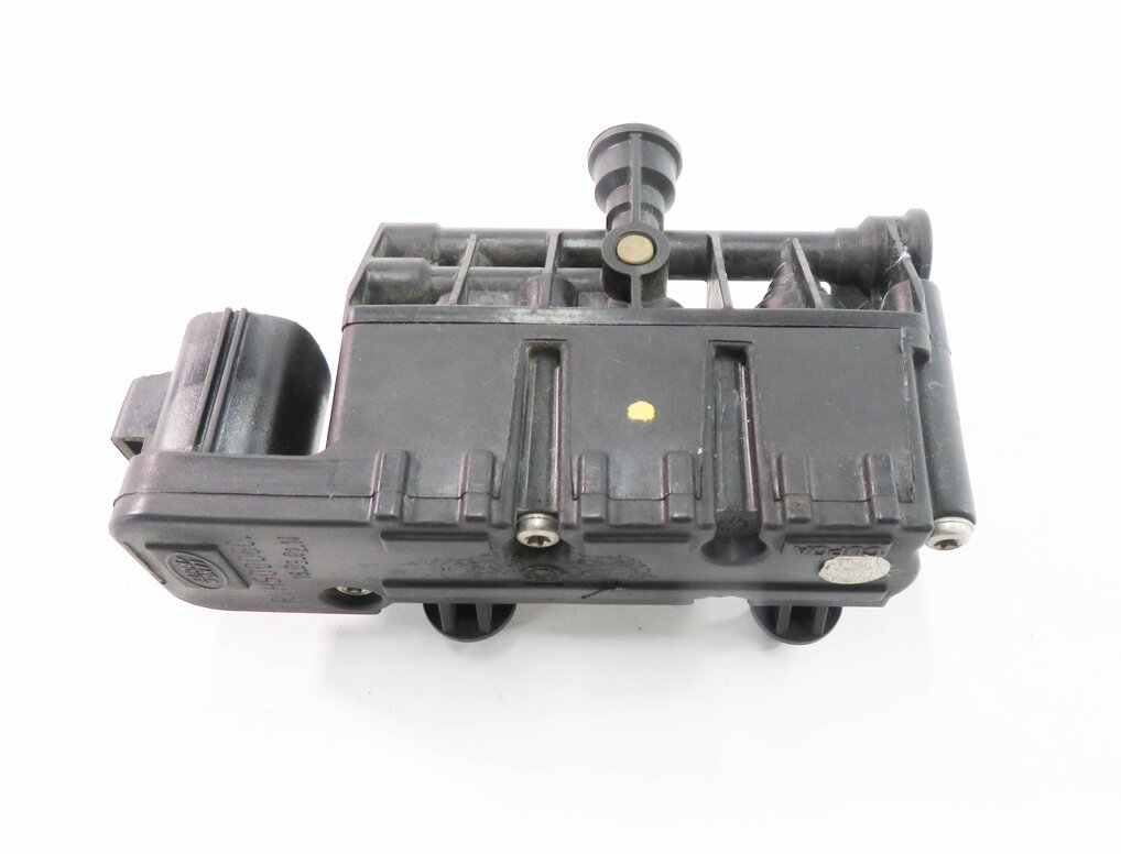 Thumbnail 6: 2006 RANGE ROVER (L322) AIR SUSPENSION VALVE BLOCK