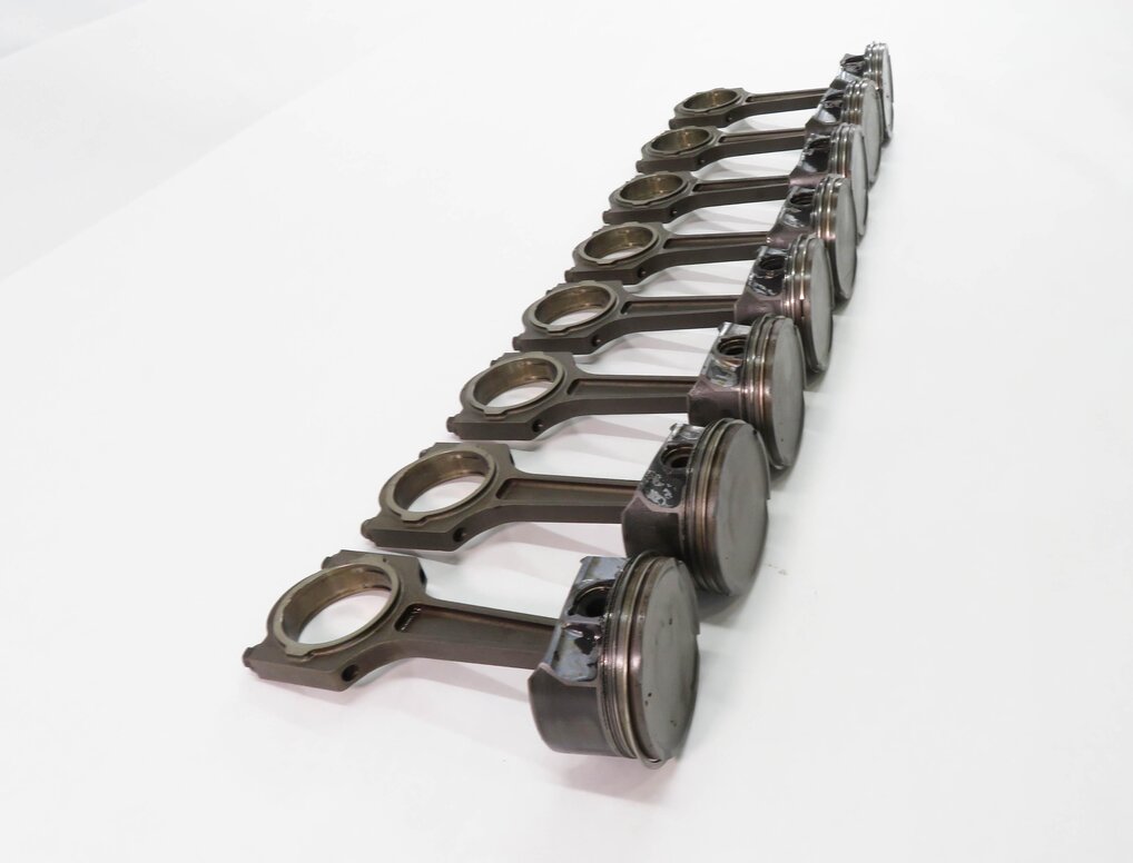 Thumbnail 5: 2005-2009 LR3 / RANGE ROVER SPORT (L320 L322) 4.4L V8 ENGINE PISTON w/ ROD SET-8