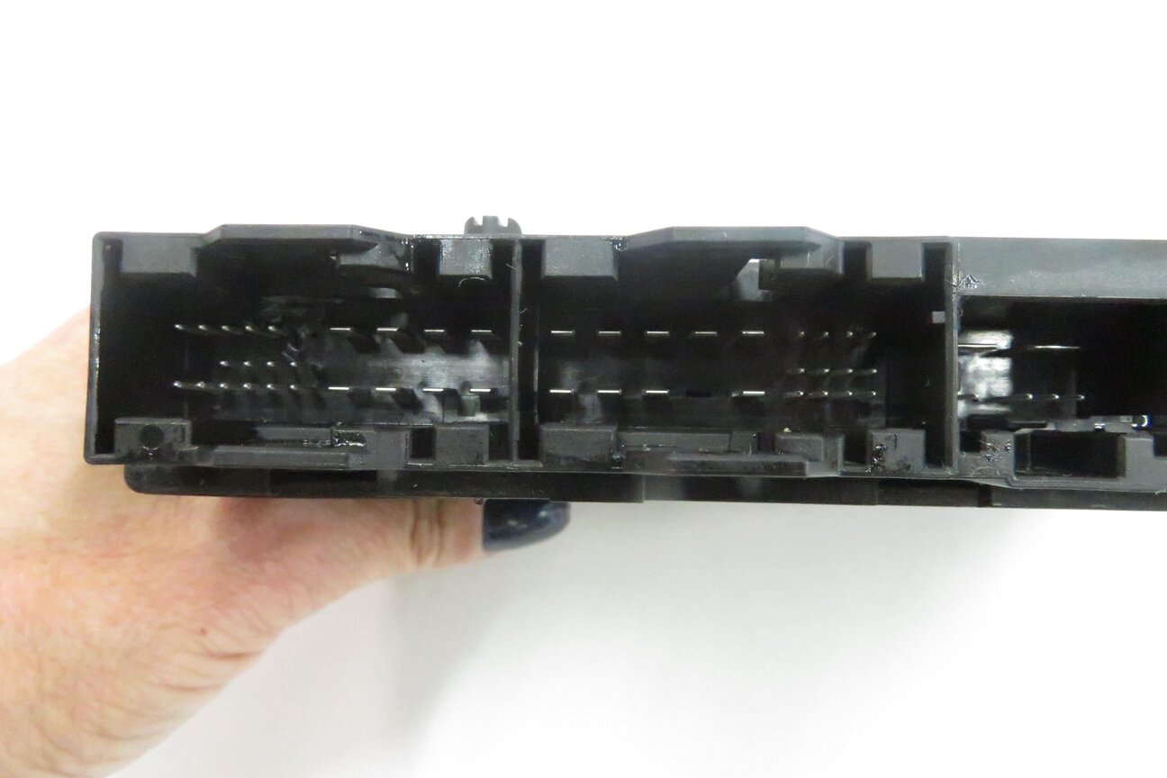 Thumbnail 9: 2009-2010 BMW 750i 760i (F01) FRONT COMFORT SEAT MEMORY CONTROL MODULE COMPUTER