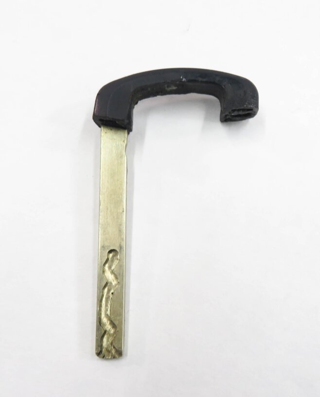 Thumbnail 6: 2010 BMW 750i (F01) LEFT FRONT DRIVER DOOR HANDLE LOCK CYLINDER w/ KEY