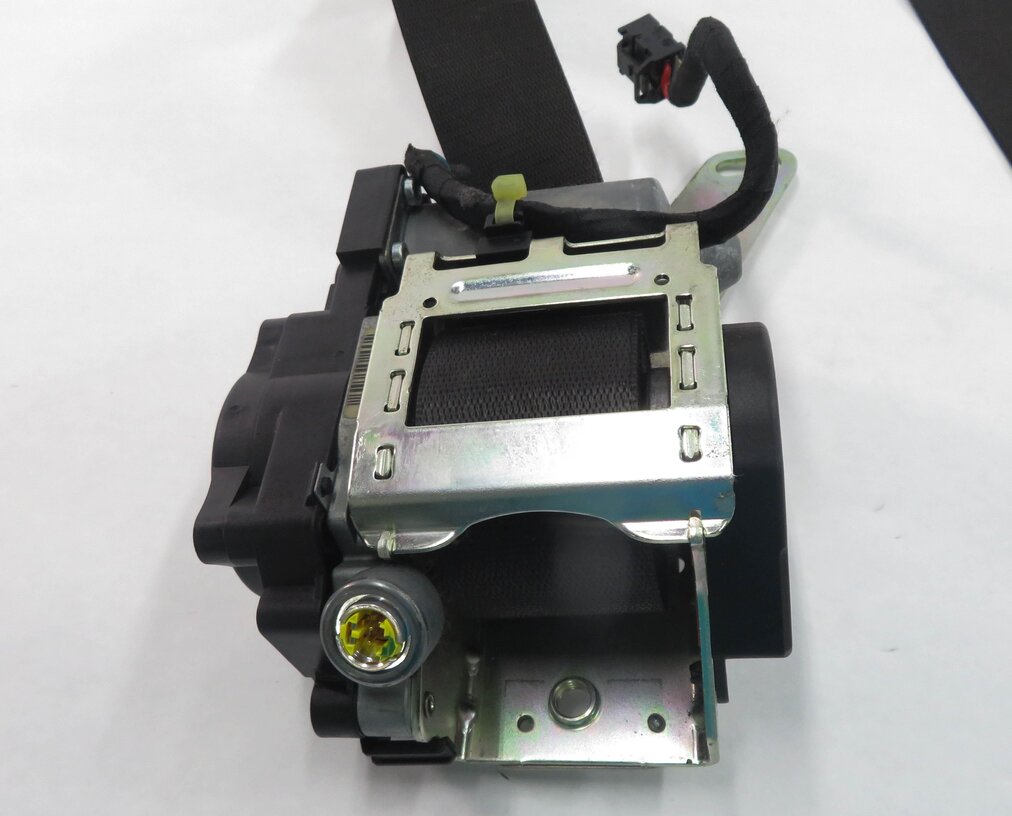 Thumbnail 6: 2009-2012 BMW 740i 750i 760i B7 (F01) LEFT DRIVER SEATBELT RETRACTOR (BLACK)