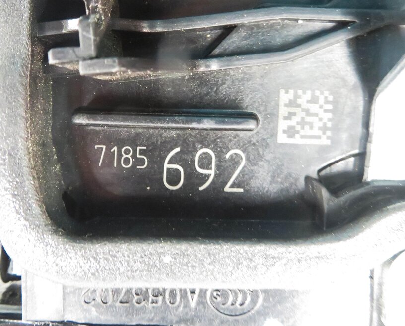 Thumbnail 10: 09-16 BMW 528i 535i 550i 750i 760i (F01 F10) RIGHT FRONT SOFT CLOSE DOOR LATCH