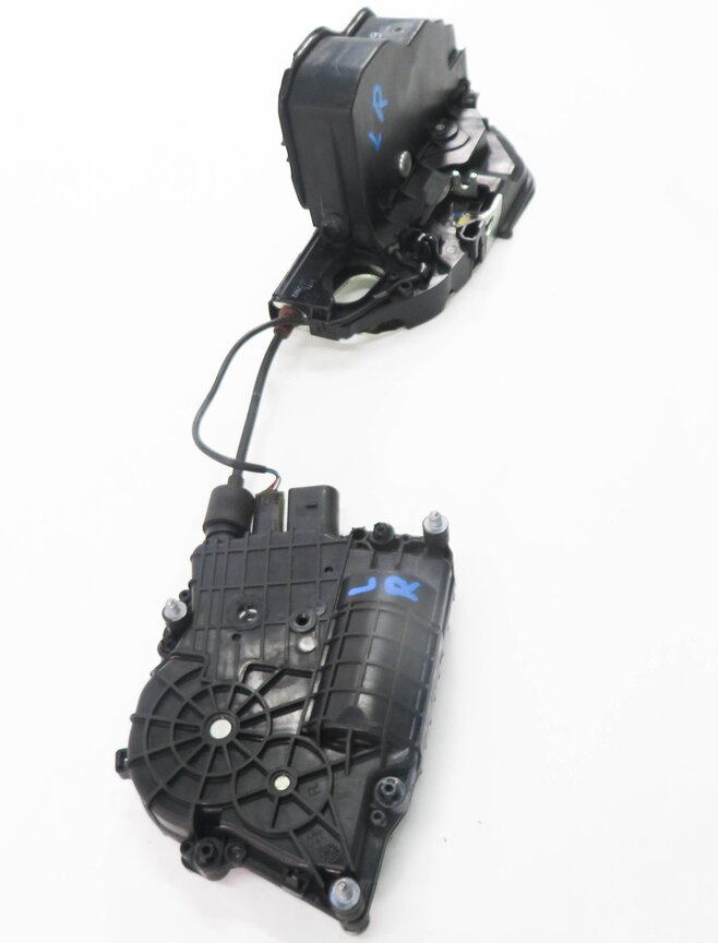 Thumbnail 4: 2011-2015 BMW 740i 750i 760i (F01) LEFT SIDE REAR DOOR LOCK LATCH (SOFT CLOSE)