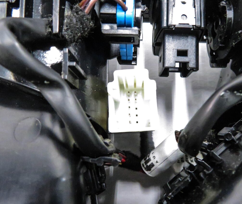 Thumbnail 10: 2010 BMW 750i (F01) CENTER DASH HEATER A/C AIR VENT w/ HAZARD & CENTRAL LOCK