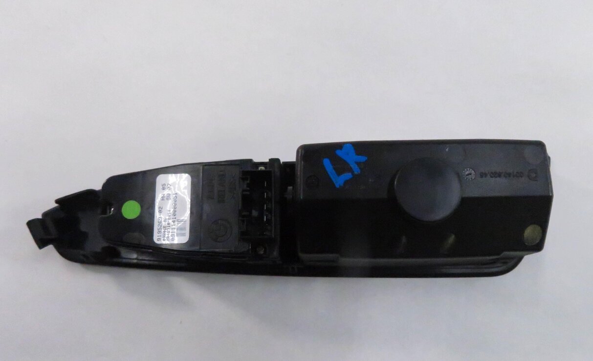 Thumbnail 8: 2010 BMW 750i (F01) LEFT REAR DOOR WINDOW SWITCH w/ SUNSHADE CONTROL (BLACK)