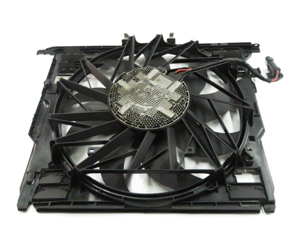 Thumbnail 7: 2010-2018 BMW 550i 550iGT 650i 750i B7 (F01 F06 F10) 850w RADIATOR COOLING FAN