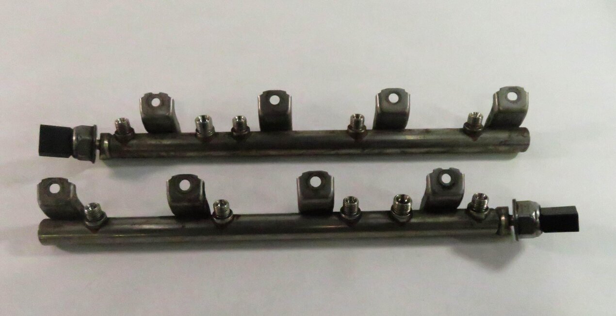 Thumbnail 2: 2010 BMW 750i (F01) 4.4L N63 TWIN TURBO ENGINE - FUEL RAIL SET-2
