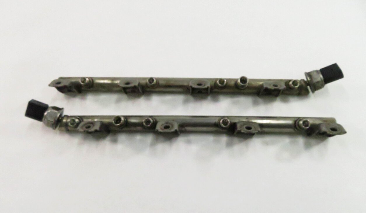 Thumbnail 5: 2010 BMW 750i (F01) 4.4L N63 TWIN TURBO ENGINE - FUEL RAIL SET-2