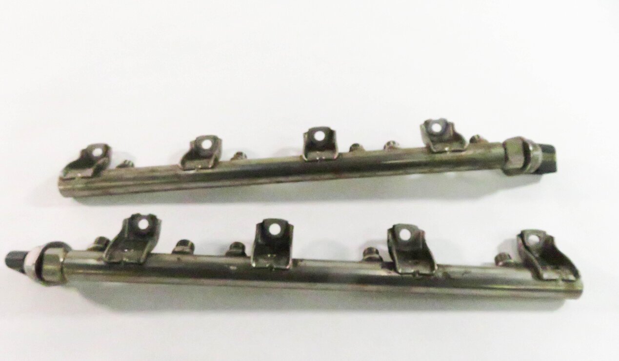 Thumbnail 6: 2010 BMW 750i (F01) 4.4L N63 TWIN TURBO ENGINE - FUEL RAIL SET-2