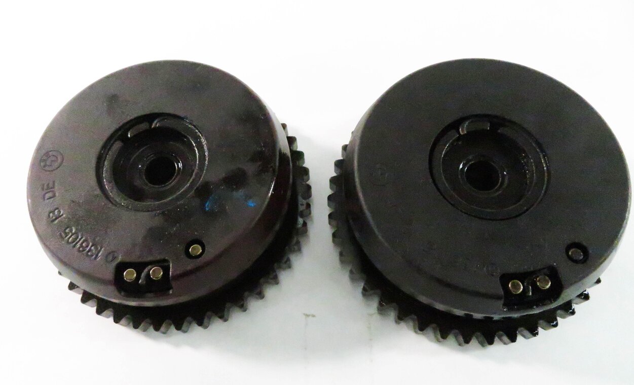 Thumbnail 6: 2010 BMW 750i (F01) 4.4L N63 TWIN TURBO - INTAKE & EXHAUST CAMSHAFT GEAR SET