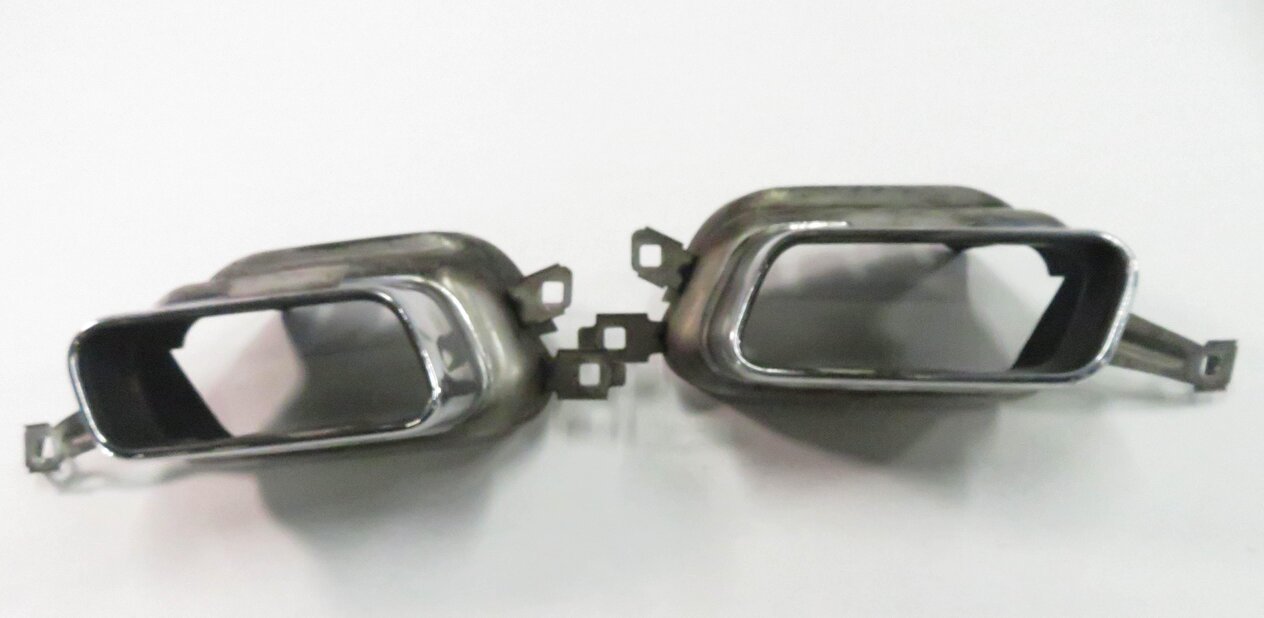 Thumbnail 2: 2010 BMW 750i (F01) EXHAUST TIP SET-2
