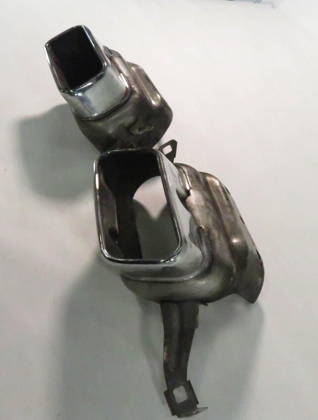 Thumbnail 4: 2010 BMW 750i (F01) EXHAUST TIP SET-2