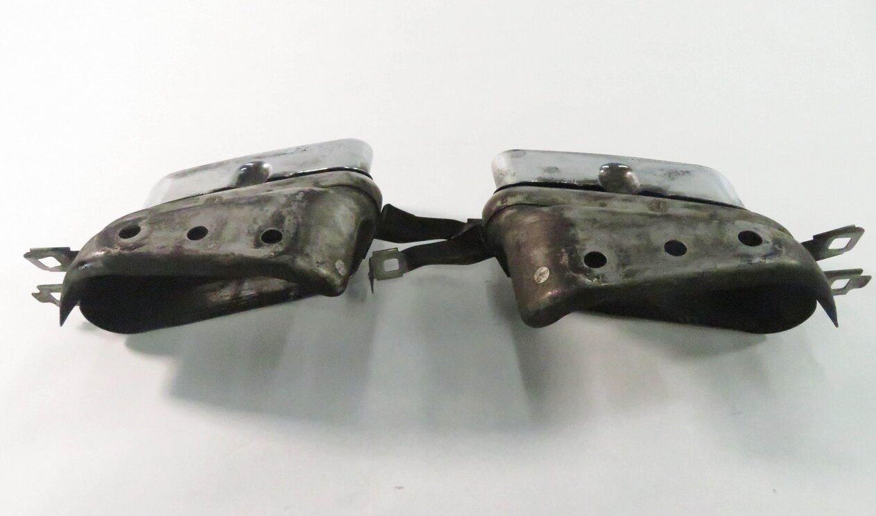 Thumbnail 6: 2010 BMW 750i (F01) EXHAUST TIP SET-2