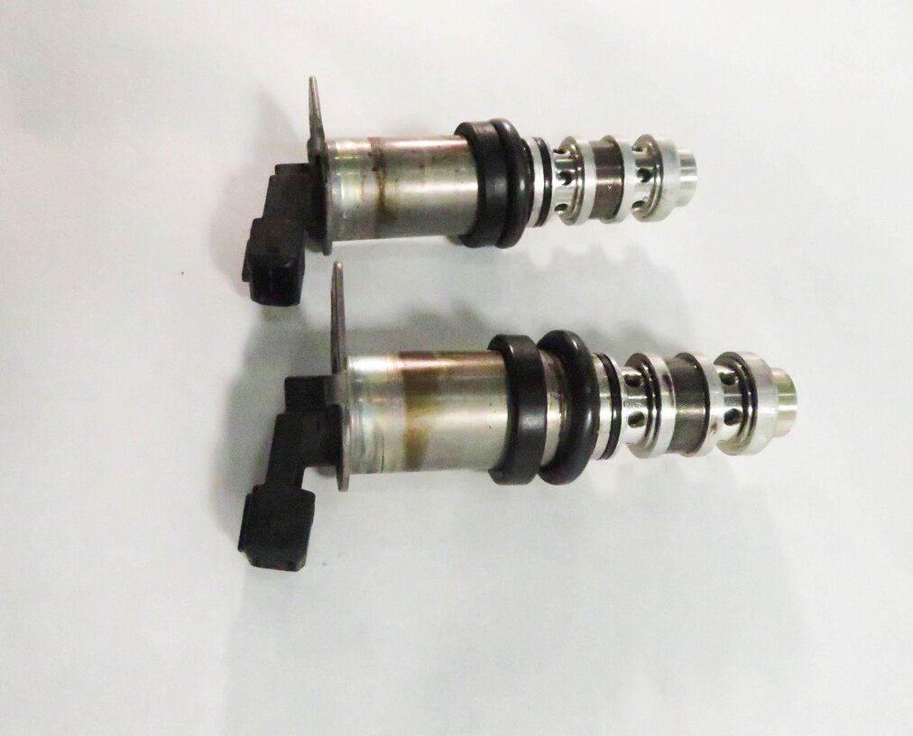 Thumbnail 4: 2010 BMW 750i (F01) 4.4L N63 TWIN TURBO ENGINE - VANOS TIMING SOLENOID SET-2