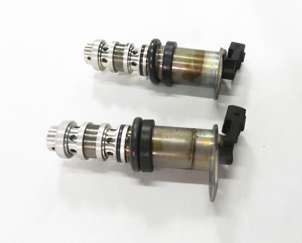 Thumbnail 5: 2010 BMW 750i (F01) 4.4L N63 TWIN TURBO ENGINE - VANOS TIMING SOLENOID SET-2