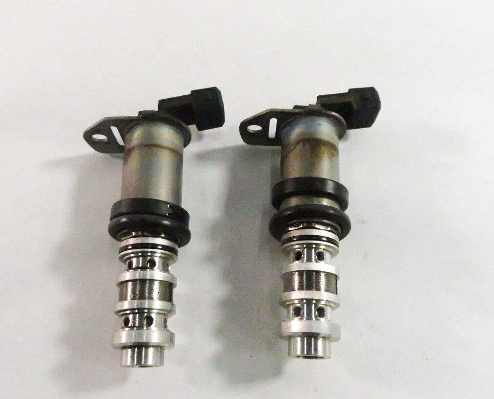 Thumbnail 6: 2010 BMW 750i (F01) 4.4L N63 TWIN TURBO ENGINE - VANOS TIMING SOLENOID SET-2