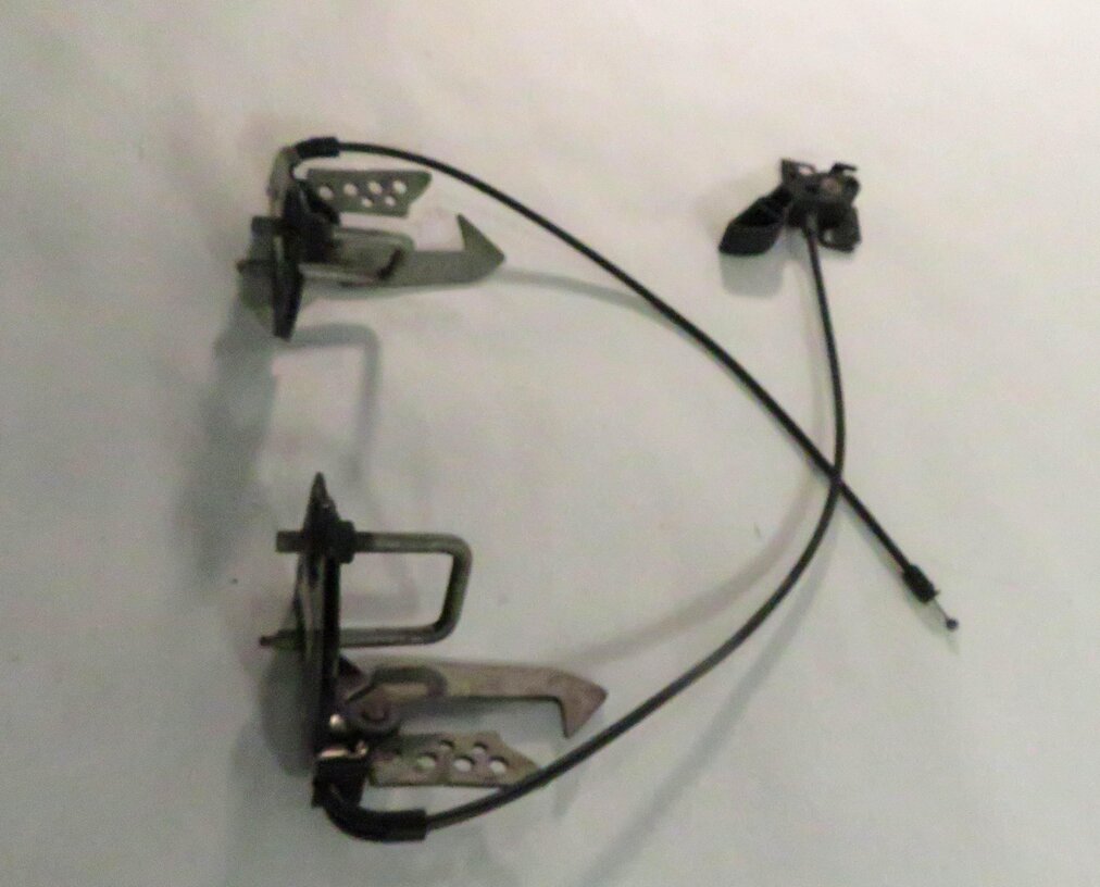 Thumbnail 4: 2010 BMW 750i (F01) FRONT UPPER HOOD LOCK LATCH SET w/ CABLE & RELEASE HANDLE