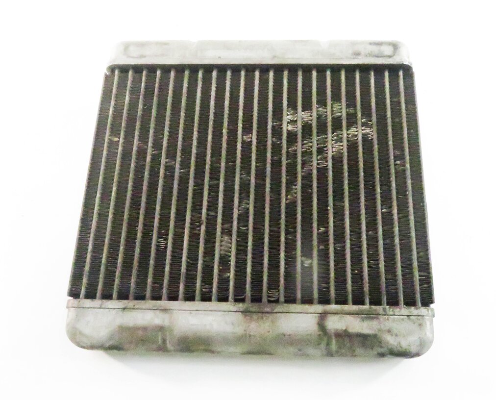 Thumbnail 8: 2010-2019 BMW 535i 550i 640i 740i 750i 760i (F01 F06 F07 F10) ENGINE OIL COOLER