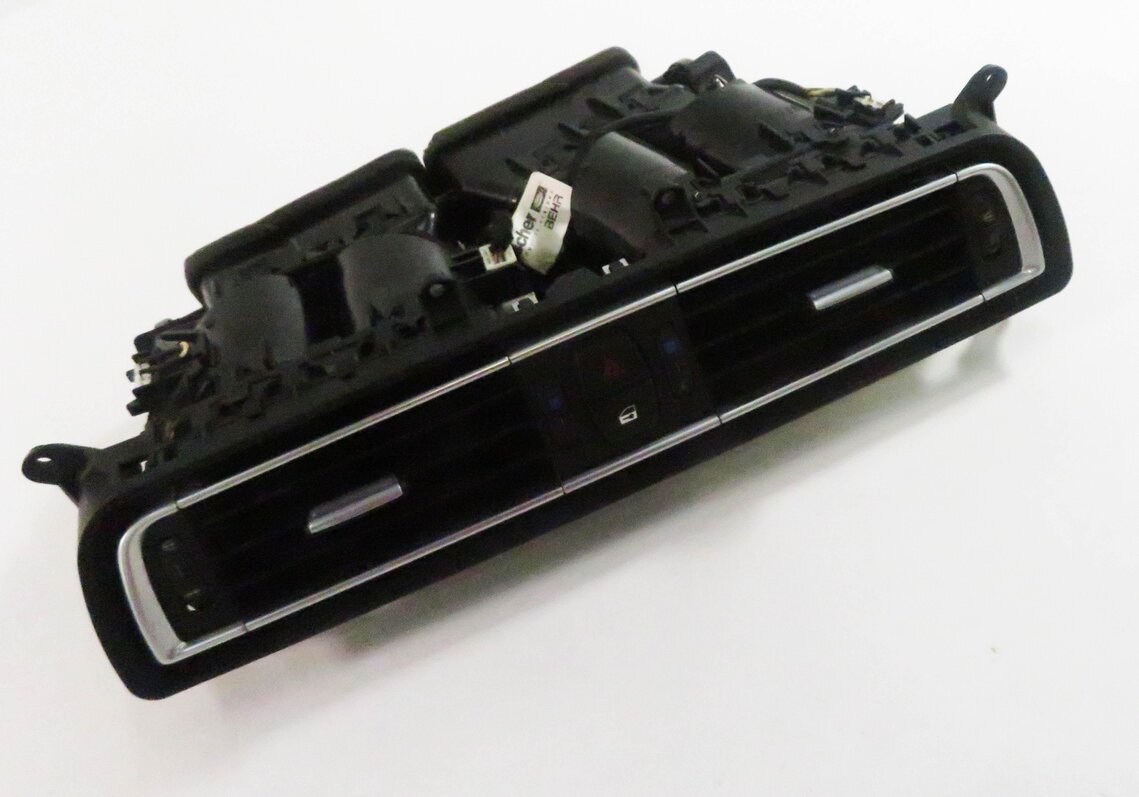 2009 BMW 750i (F01) CENTER DASH HEATER A/C AIR VENT w/ HAZARD & LOCK SWITCH
