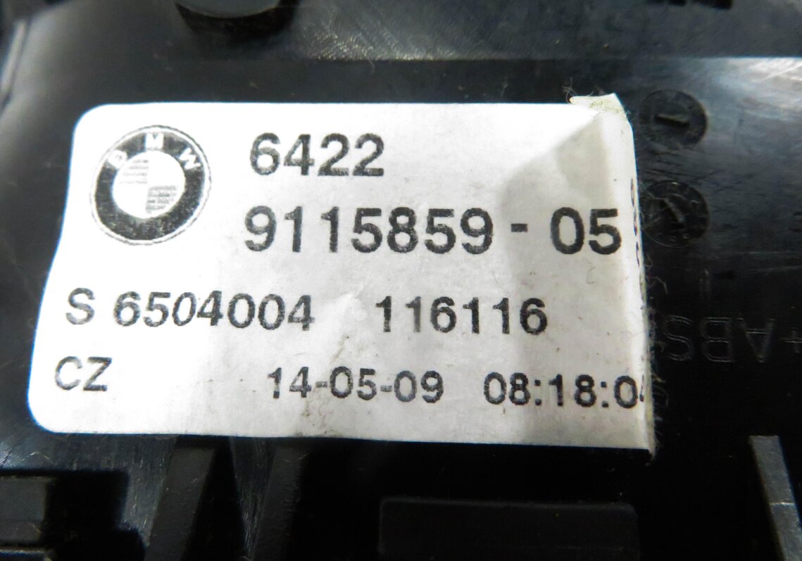 Thumbnail 13: 2009 BMW 750i (F01) CENTER DASH HEATER A/C AIR VENT w/ HAZARD & LOCK SWITCH