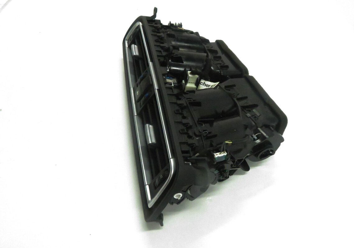 Thumbnail 5: 2009 BMW 750i (F01) CENTER DASH HEATER A/C AIR VENT w/ HAZARD & LOCK SWITCH