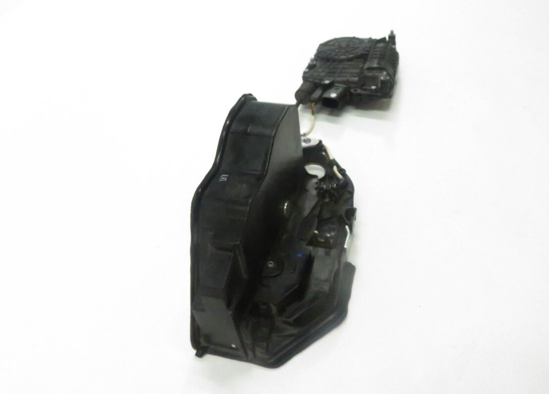 Thumbnail 4: 10-16 BMW 528i 535i 550i 750i 760i (F01 F10) RIGHT FRONT DOOR LATCH (SOFT CLOSE)