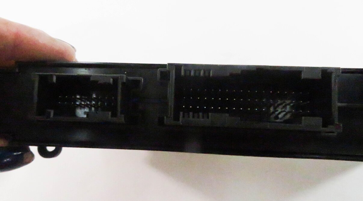 Thumbnail 8: 2009-2011 BMW 740i 750i 760i B7 (F01) MAIN PRIMARY BODY CONTROL MODULE BCM