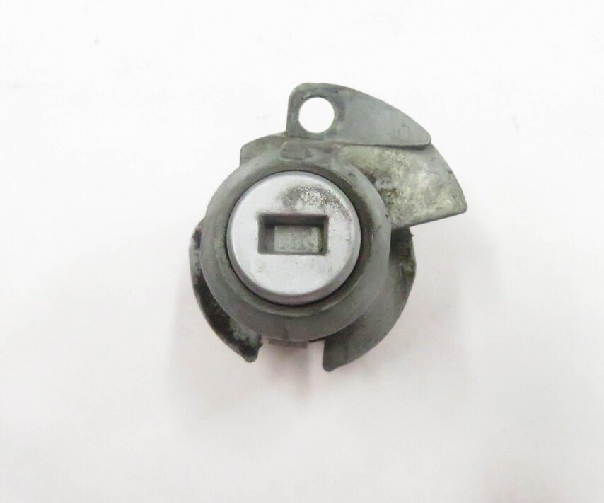 Thumbnail 8: 2009 BMW 750i (F01) DRIVER DOOR LOCK CYLINDER / TRUNK LOCK CYLINDER KEY SET-3