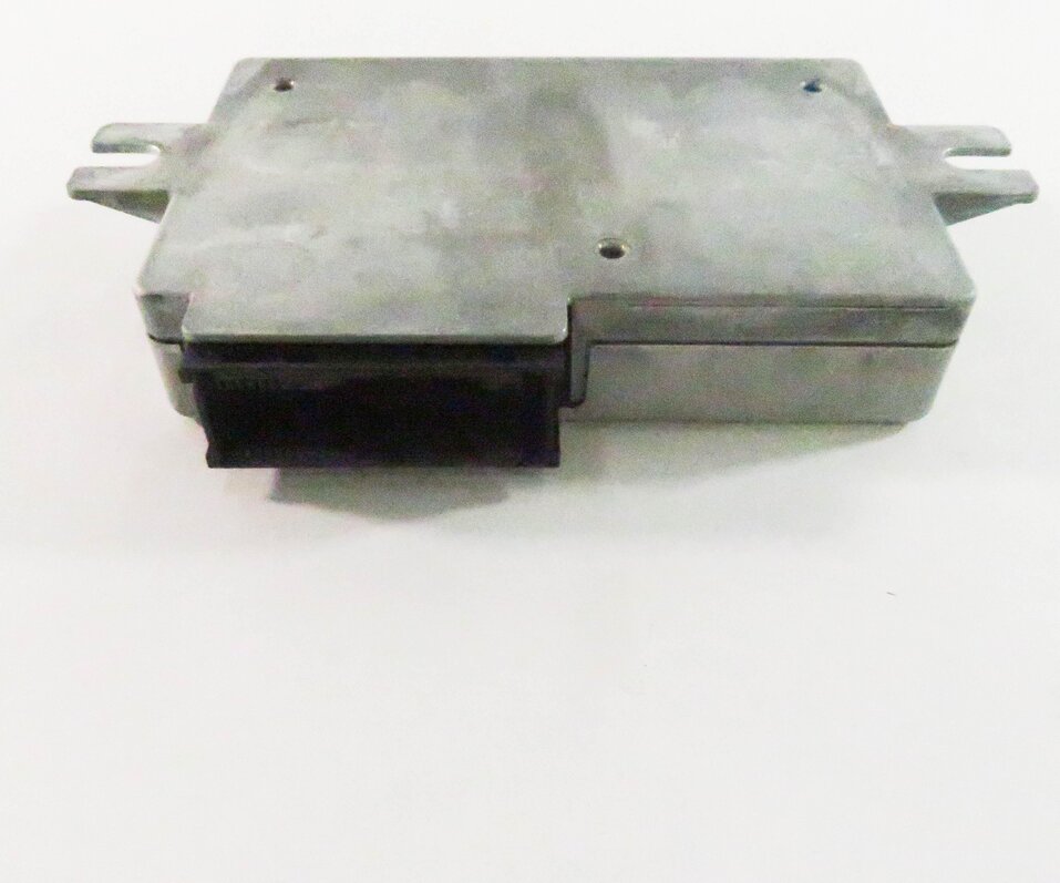 Thumbnail 7: 2009 BMW 750i (F01) REAR ENTERTAINMENT VIDEO SWITCH CONTROL MODULE