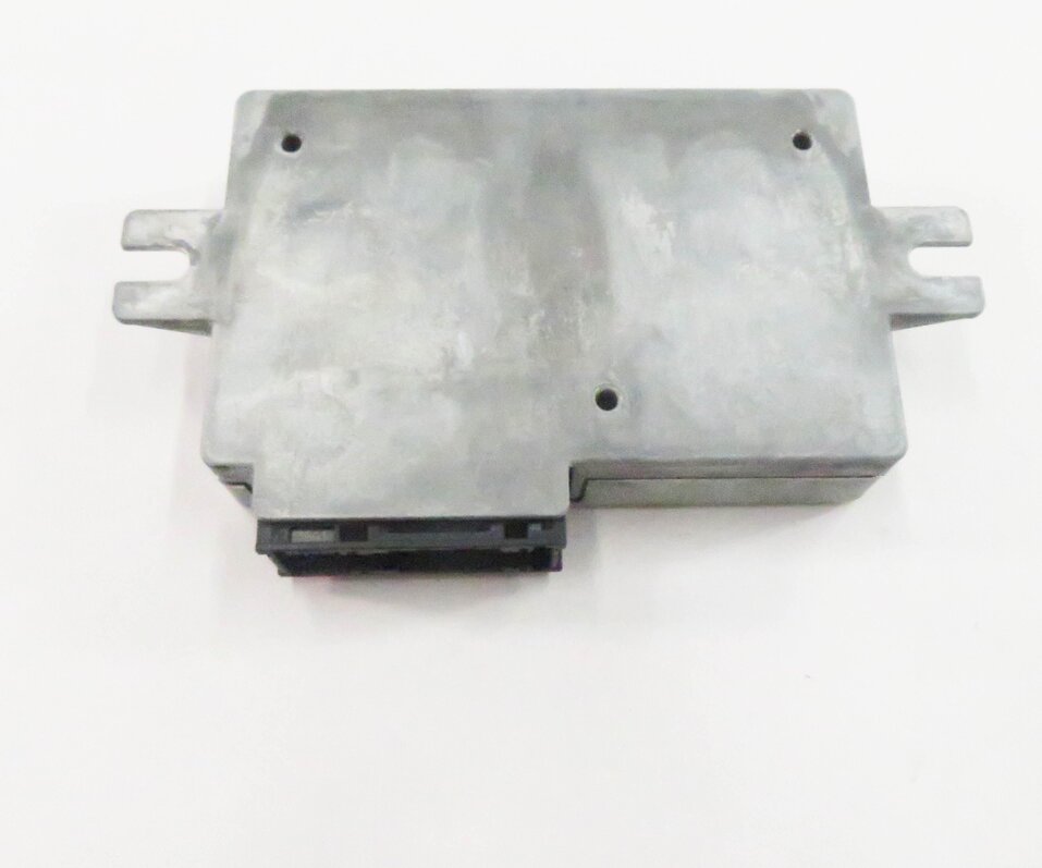 Thumbnail 8: 2009 BMW 750i (F01) REAR ENTERTAINMENT VIDEO SWITCH CONTROL MODULE