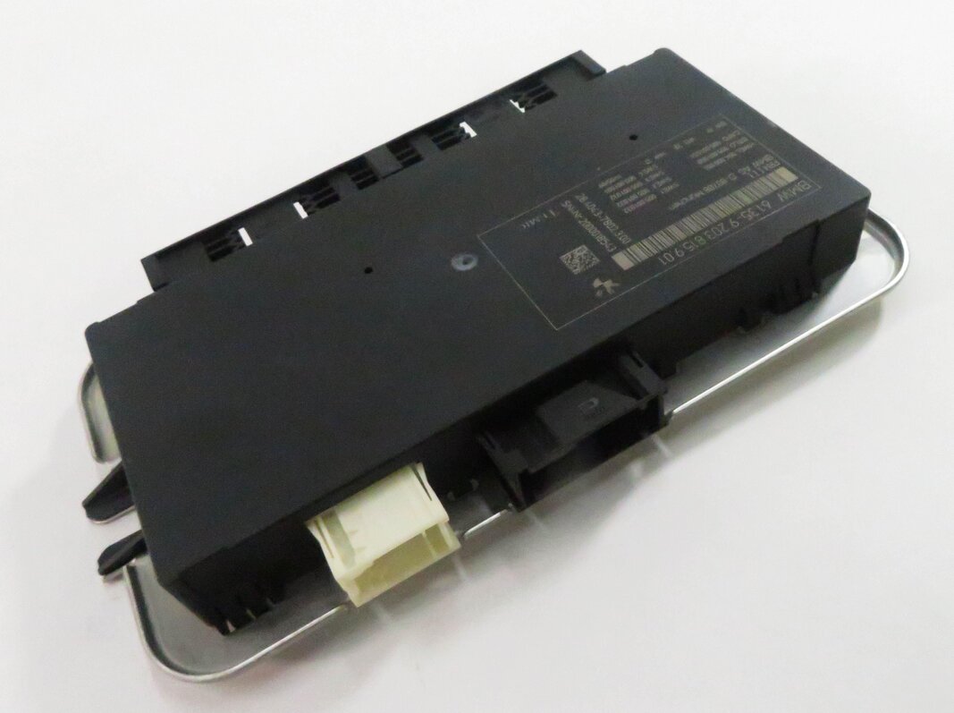 Thumbnail 1: 2010-2017 BMW 528i 535i 550i 650i 750i M5 X3 - FRMIII BODY LIGHT CONTROL MODULE