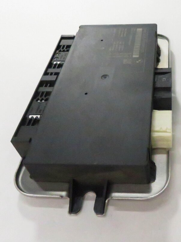 Thumbnail 4: 2010-2017 BMW 528i 535i 550i 650i 750i M5 X3 - FRMIII BODY LIGHT CONTROL MODULE