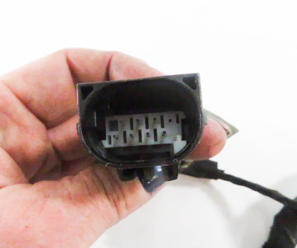Thumbnail 6: 2009 BMW 750i (F01) FRONT PDC PARK DISTANCE SENSOR SET w/ HARNESS (SPACE GRAY)
