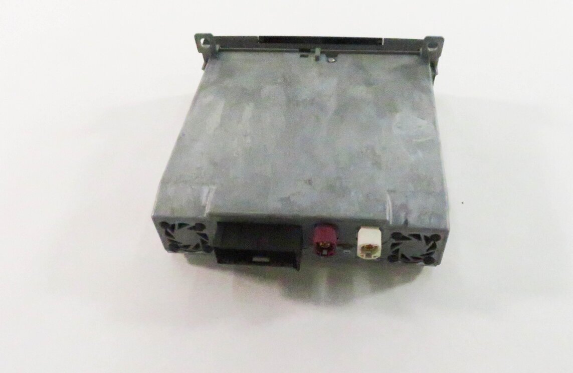 Thumbnail 14: 09-11 BMW 535iGT 550iGT 740i 750i 760i (F01 F02 F07) REAR DVD VIDEO DISC PLAYER