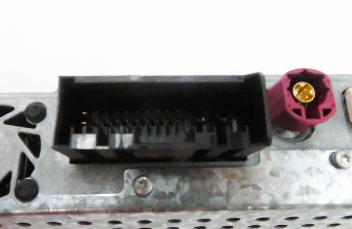 Thumbnail 15: 09-11 BMW 535iGT 550iGT 740i 750i 760i (F01 F02 F07) REAR DVD VIDEO DISC PLAYER