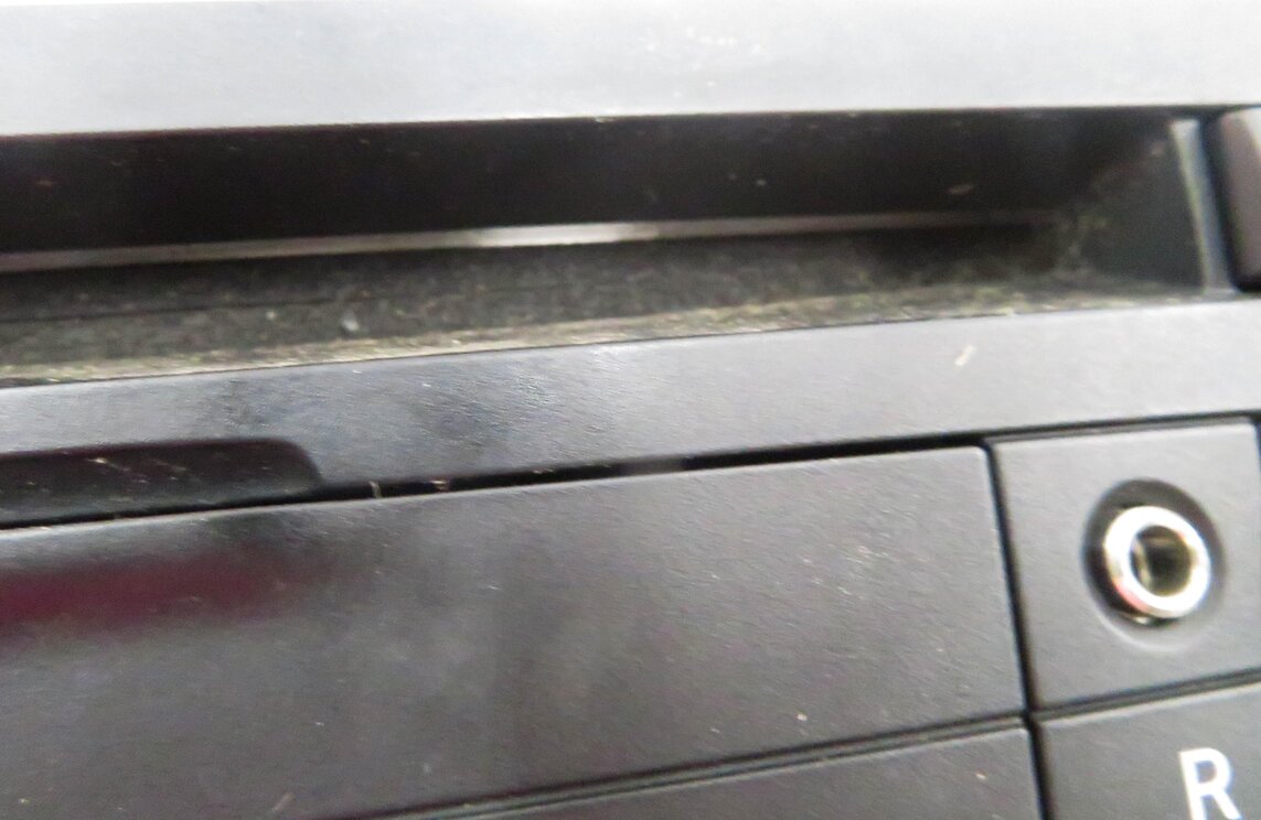 Thumbnail 5: 09-11 BMW 535iGT 550iGT 740i 750i 760i (F01 F02 F07) REAR DVD VIDEO DISC PLAYER