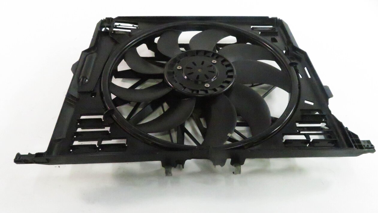 Thumbnail 2: 2010-2018 BMW 550i 550iGT 650i 750i B7 (F01 F06 F10) 850w RADIATOR COOLING FAN