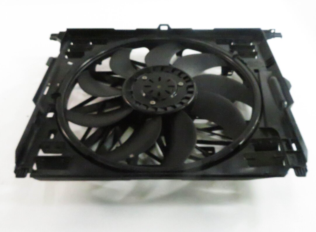 Thumbnail 4: 2010-2018 BMW 550i 550iGT 650i 750i B7 (F01 F06 F10) 850w RADIATOR COOLING FAN