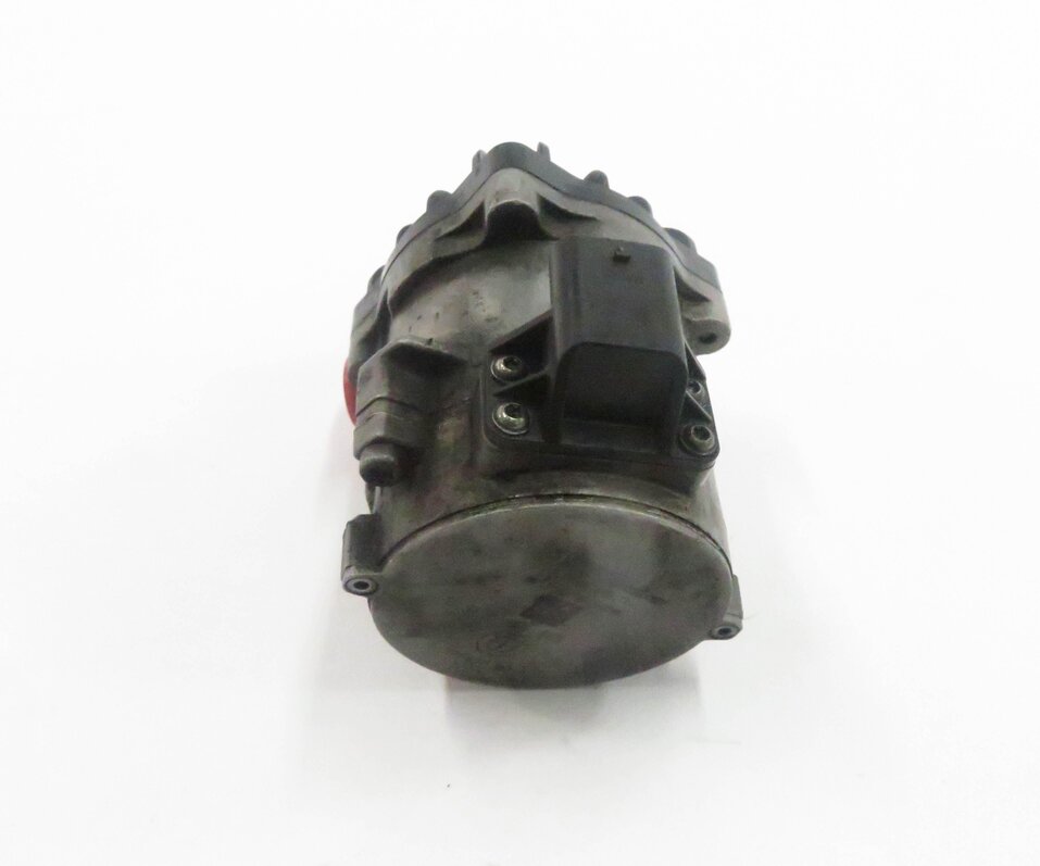 Thumbnail 5: 2009 BMW 750i (F01) 4.4L N63 V8 ENGINE - SECONDARY AUX AUXILIARY WATER PUMP