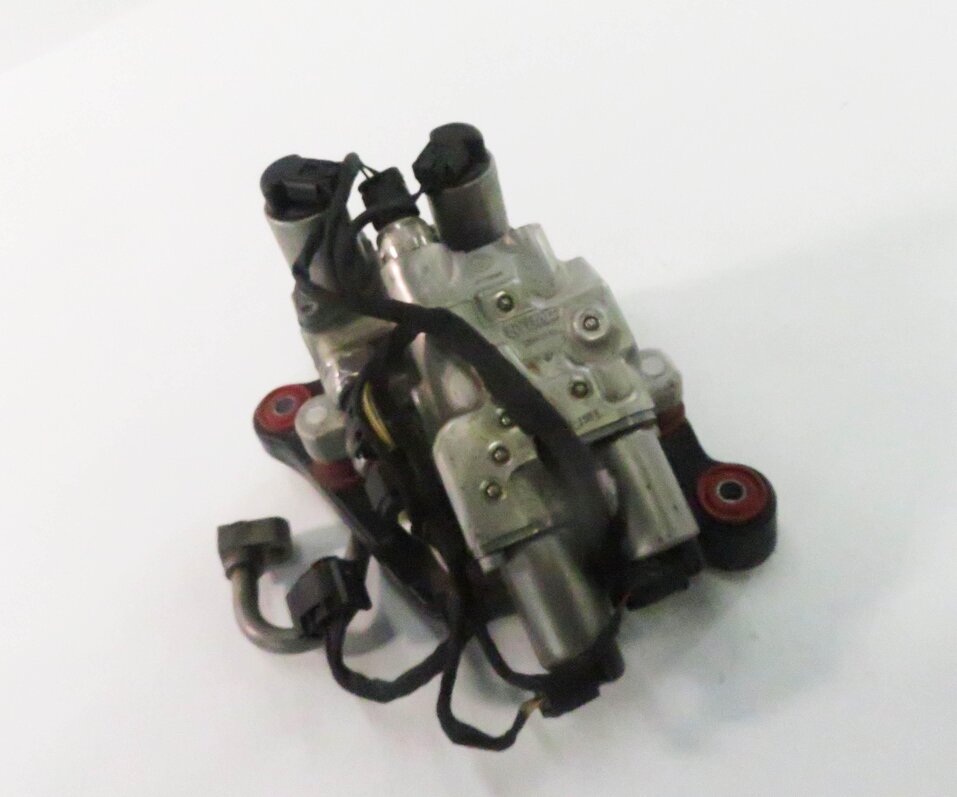 2009 BMW 750i (F01) DYNAMIC DRIVE SUSPENSION VALVE BLOCK
